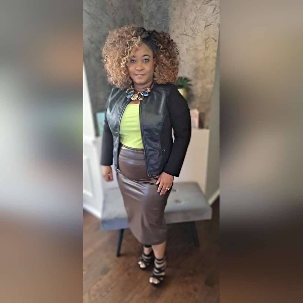 Meet your Posher, Stay Classy Chic (pronounced “sheek”, not chick) 😉